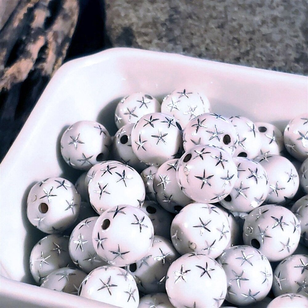 Vintage Retro White Silver Stars 12mm Round Acrylic Shabby Chic Beads 10 pcs